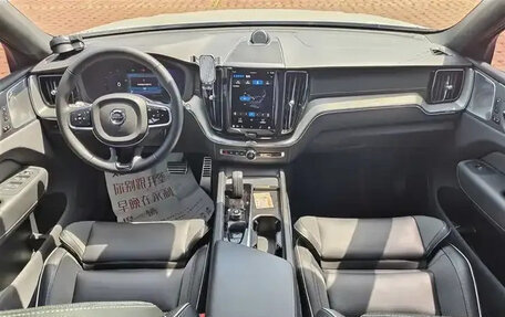 Volvo XC60 II, 2022 год, 2 990 000 рублей, 12 фотография