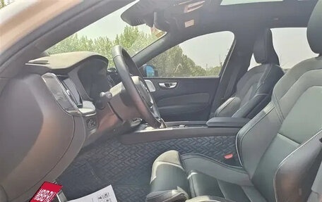 Volvo XC60 II, 2022 год, 2 990 000 рублей, 11 фотография