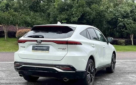 Toyota Venza, 2022 год, 3 180 666 рублей, 4 фотография