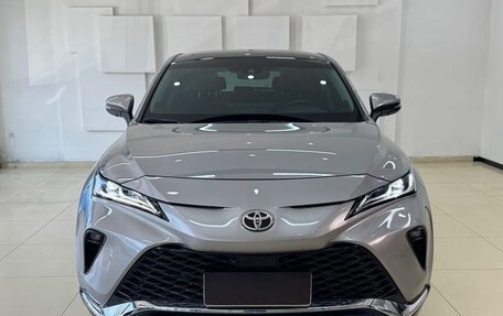 Toyota Venza, 2022 год, 3 200 000 рублей, 2 фотография