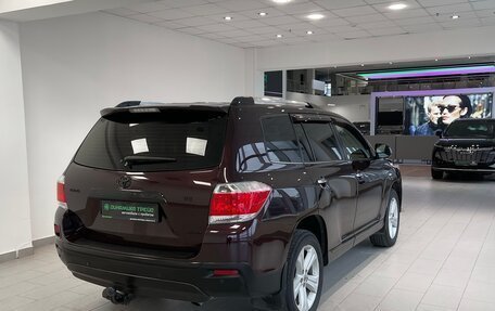 Toyota Highlander III, 2012 год, 2 070 000 рублей, 6 фотография