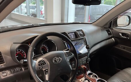 Toyota Highlander III, 2012 год, 2 070 000 рублей, 10 фотография