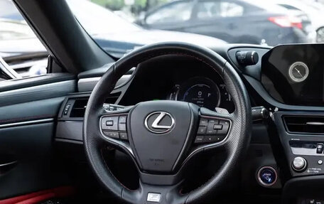 Lexus ES VII, 2022 год, 3 690 000 рублей, 13 фотография