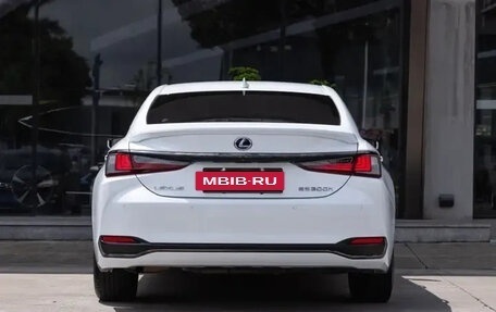 Lexus ES VII, 2022 год, 3 690 000 рублей, 5 фотография