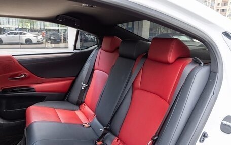 Lexus ES VII, 2022 год, 3 690 000 рублей, 19 фотография
