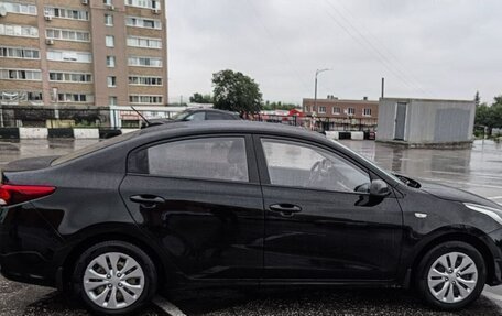 KIA Rio IV, 2017 год, 1 380 000 рублей, 4 фотография