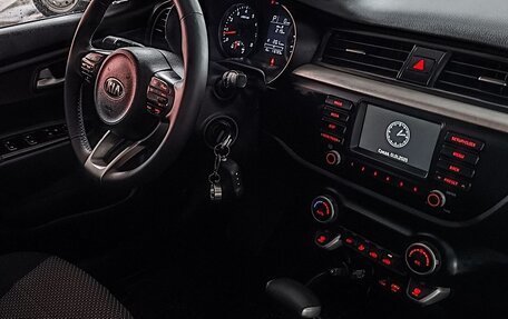KIA Rio IV, 2017 год, 1 380 000 рублей, 10 фотография