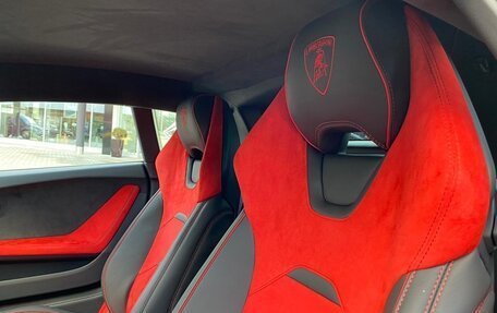 Lamborghini Huracán, 2020 год, 29 000 000 рублей, 4 фотография