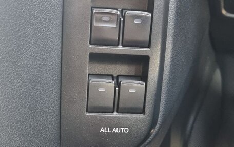 Toyota Land Cruiser Prado 150 рестайлинг 2, 2019 год, 5 500 000 рублей, 12 фотография