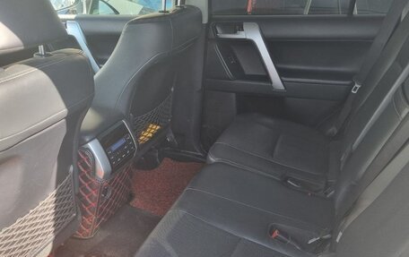 Toyota Land Cruiser Prado 150 рестайлинг 2, 2019 год, 5 500 000 рублей, 13 фотография