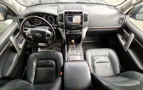 Toyota Land Cruiser 200, 2012 год, 3 199 000 рублей, 8 фотография