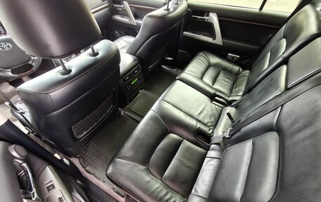 Toyota Land Cruiser 200, 2012 год, 3 199 000 рублей, 9 фотография