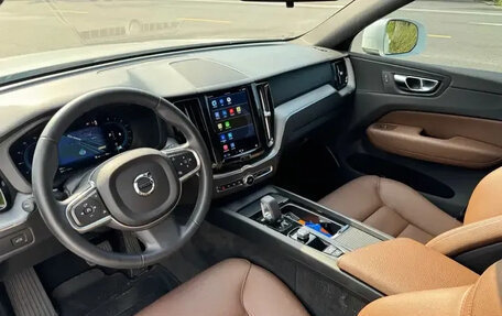 Volvo V60 II, 2022 год, 3 900 777 рублей, 9 фотография