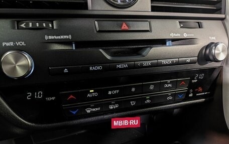 Lexus RX IV рестайлинг, 2022 год, 7 000 000 рублей, 8 фотография