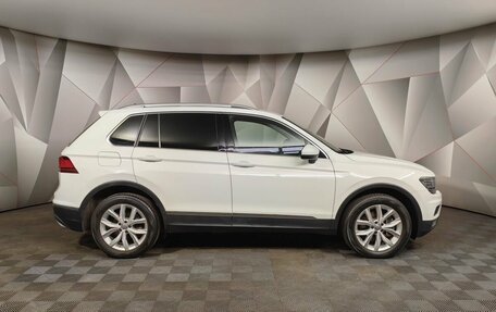 Volkswagen Tiguan II, 2018 год, 2 450 000 рублей, 6 фотография
