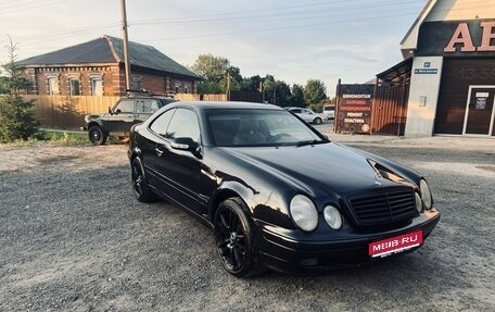 Mercedes-Benz CLK-Класс, 2001 год, 500 000 рублей, 1 фотография