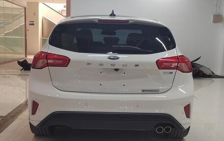 Ford Focus IV, 2022 год, 1 705 000 рублей, 6 фотография