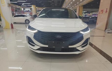Ford Focus IV, 2022 год, 1 705 000 рублей, 3 фотография