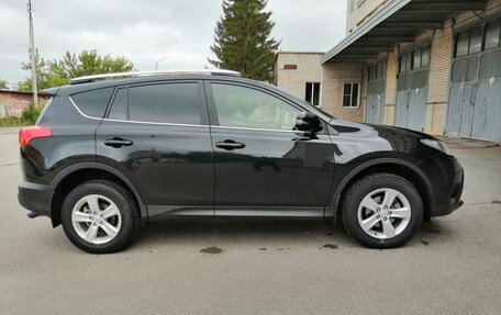 Toyota RAV4, 2014 год, 2 300 000 рублей, 4 фотография
