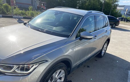 Volkswagen Tiguan II, 2021 год, 3 390 000 рублей, 4 фотография