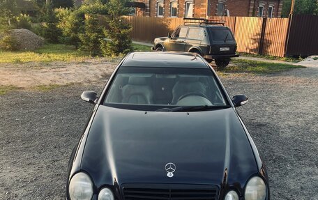 Mercedes-Benz CLK-Класс, 2001 год, 500 000 рублей, 2 фотография