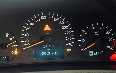Mercedes-Benz CLK-Класс, 2001 год, 500 000 рублей, 7 фотография