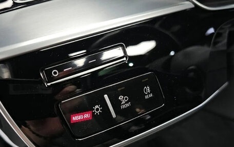 Audi A8, 2021 год, 6 165 000 рублей, 14 фотография