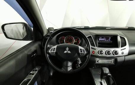 Mitsubishi L200 IV рестайлинг, 2014 год, 1 975 000 рублей, 15 фотография