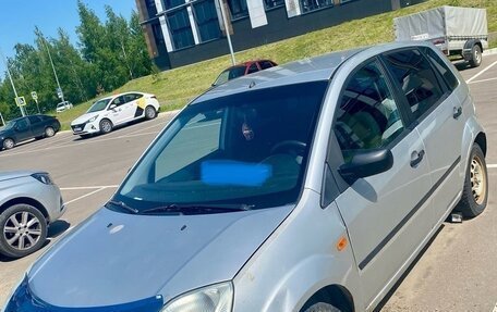 Ford Fiesta, 2005 год, 160 000 рублей, 2 фотография