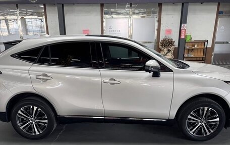 Toyota Venza, 2022 год, 2 846 638 рублей, 2 фотография