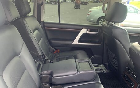 Toyota Land Cruiser 200, 2016 год, 7 200 000 рублей, 31 фотография