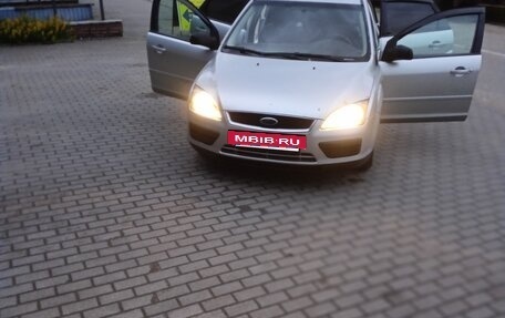 Ford Focus II рестайлинг, 2005 год, 335 000 рублей, 13 фотография
