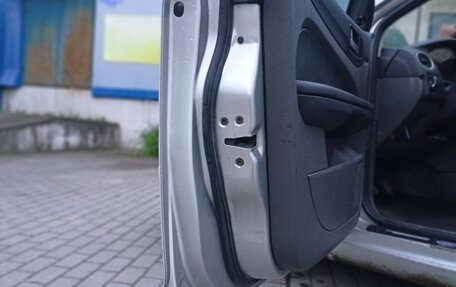 Ford Focus II рестайлинг, 2005 год, 335 000 рублей, 21 фотография