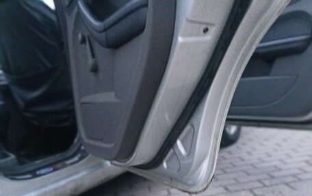 Ford Focus II рестайлинг, 2005 год, 335 000 рублей, 19 фотография