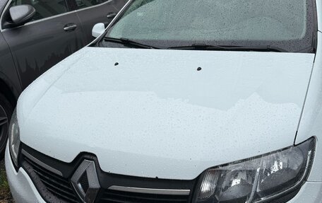 Renault Logan II, 2017 год, 950 000 рублей, 2 фотография