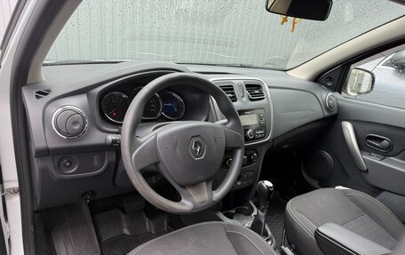 Renault Logan II, 2017 год, 950 000 рублей, 6 фотография