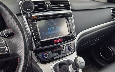 Haval H6, 2017 год, 1 300 000 рублей, 11 фотография