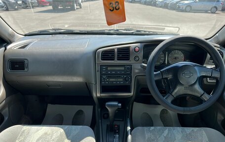 Nissan Avenir II, 1999 год, 499 999 рублей, 16 фотография
