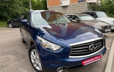 Infiniti QX70, 2016 год, 2 300 000 рублей, 2 фотография