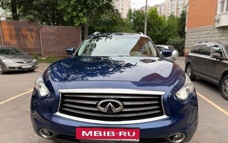 Infiniti QX70, 2016 год, 2 300 000 рублей, 3 фотография