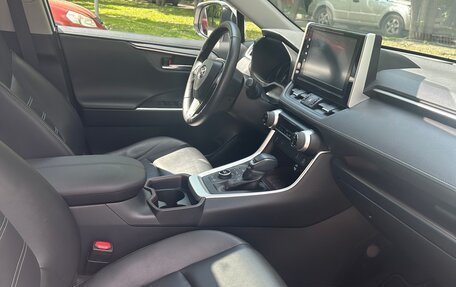 Toyota RAV4, 2019 год, 3 490 000 рублей, 16 фотография