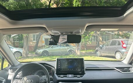 Toyota RAV4, 2019 год, 3 490 000 рублей, 21 фотография