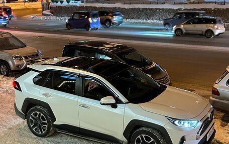 Toyota RAV4, 2019 год, 3 490 000 рублей, 32 фотография