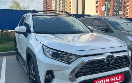 Toyota RAV4, 2019 год, 3 490 000 рублей, 29 фотография