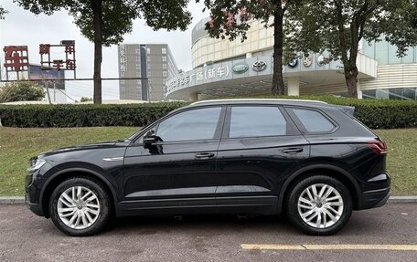 Volkswagen Touareg III, 2021 год, 3 680 000 рублей, 3 фотография