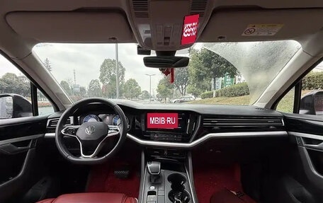 Volkswagen Touareg III, 2021 год, 3 680 000 рублей, 13 фотография