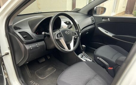 Hyundai Solaris II рестайлинг, 2012 год, 980 000 рублей, 6 фотография