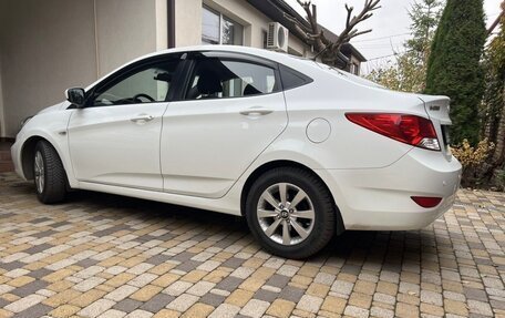 Hyundai Solaris II рестайлинг, 2012 год, 980 000 рублей, 4 фотография