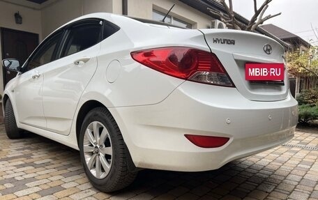 Hyundai Solaris II рестайлинг, 2012 год, 980 000 рублей, 3 фотография
