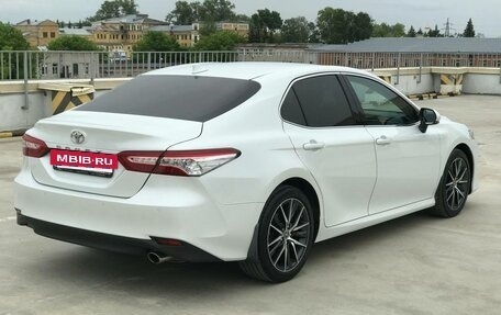 Toyota Camry, 2021 год, 3 290 000 рублей, 9 фотография